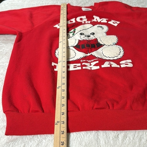 Red Hug Me In Texas 80s Christmas Teddy Bear Vintage Sweatshirt 1987 size XL - Picture 15 of 16